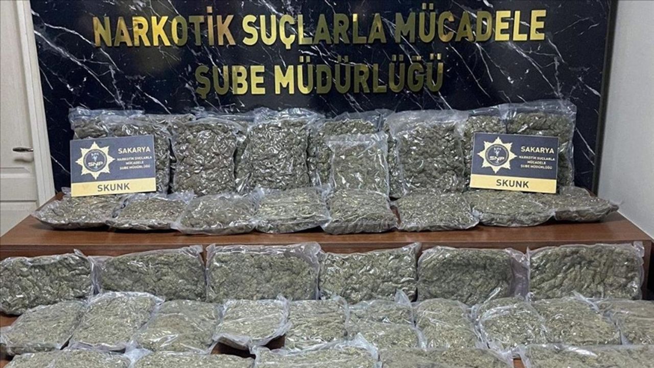 Prefabrik konteynerde 4 kilo 690 gram uyuşturucu ele geçirildi