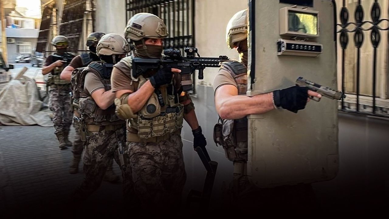 İzmir’de ‘Mercek-11’ operasyonu... 72 şüpheli gözaltında!