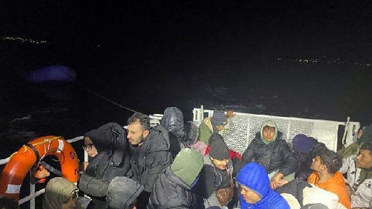 Bodrum açıklarında 54 kaçak göçmen yakalandı