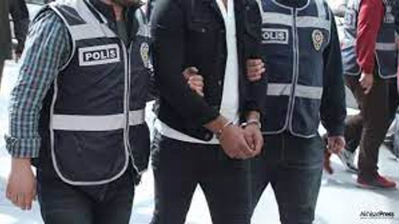 Akhisar'da hırsızlık zanlıları tutuklandı