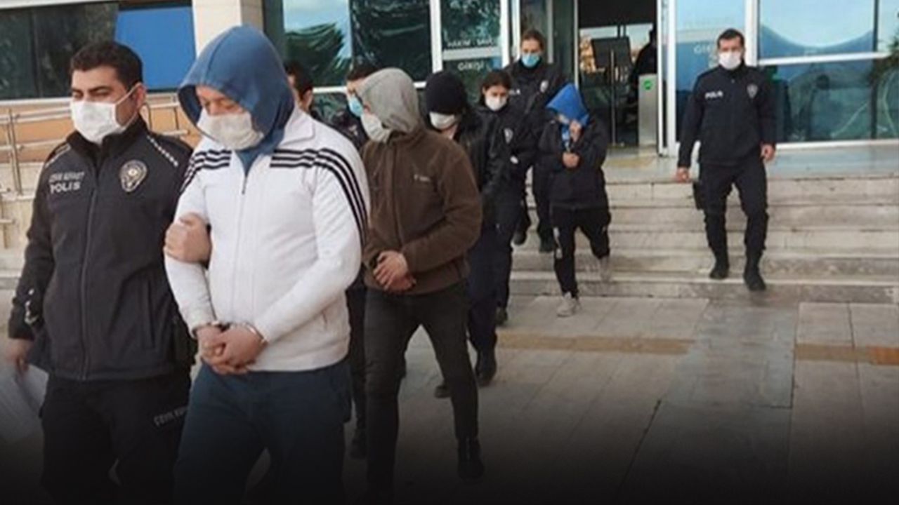 İzmir Narkotik zehir tacirine geçit vermiyor... 5 kişi tutuklandı