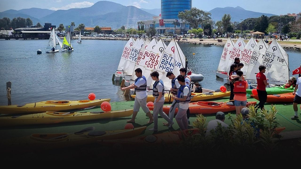 İzmirli minikler Su Sporları Şenliği’nde doyasıya eğlendi