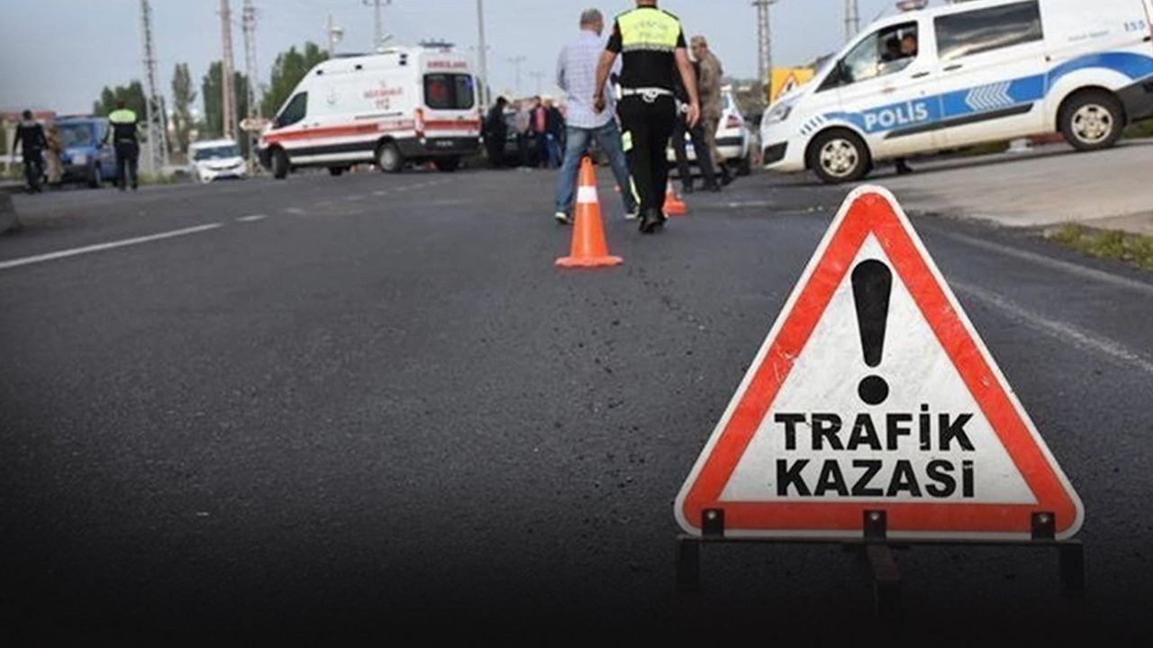İzmir’de feci kaza! Motosiklet tıra çarptı, 1 ölü