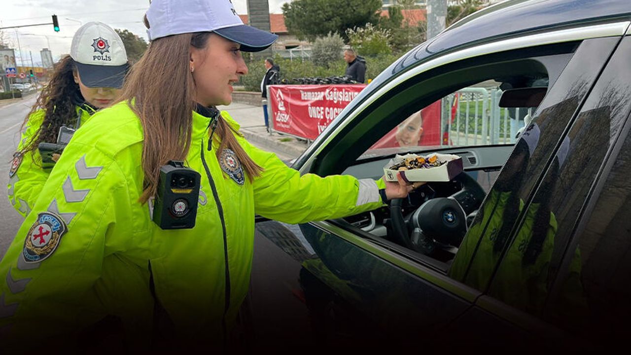 İzmir'de polisten bayram denetimi