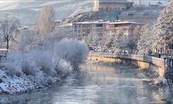 Bayburt buz kesti: Termometreler eksi 14 dereceyi gösterdi