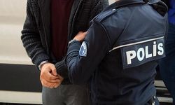Polisler ihbar üzerine harekete geçti... Akü hırsızı suçüstü yakalandı