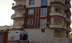 Küçük çocuklarıyla birlikte kendini eve kilitledi, 9 saatte ikna edilebildi