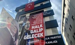 CHP İzmir'den pankartlı tepki