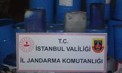 Eyüpsultan'da 12 ton sahte içki ele geçirildi