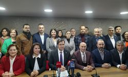 CHP İzmir'de bir dönem sona erdi... Ve Yücel vekil adaylığı için yola çıktı