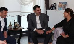 Bakan Kurum'dan depremzede aileye ziyaret!