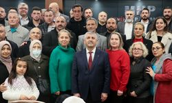 Farklı partilerden istifa ettiler... MHP İzmir’e 120 üye daha  