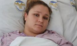 Depremzede anne: Taş gelmesin diye çocukları bahçeye fırlattım