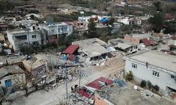 Fay hattına kurulan köy yerle bir oldu... Sadece 10 ev ayakta kaldı