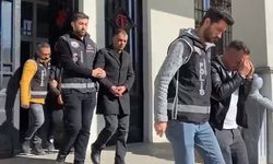 İzmir'de iş yerinden yağma iddiasıyla yakalanan 3 şüpheliden 2'si tutuklandı