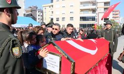 Iğdır'da askeri araç kazasında şehit olan uzman çavuş, İzmir'de defnedildi
