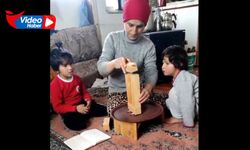 22 saniyede iki küçük çocuğuna raylı sistemin önemini anlattı!