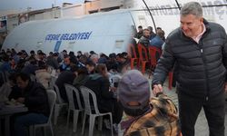 Çeşme’de geleneksel iftar sofrası... Başkan Oran vatandaşlarla bir araya geliyor