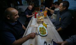 "Denizin mevsimlik işçileri" iftarı ve sahuru teknelerinde karşılıyor