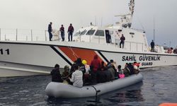 Kuşadası açıklarında 35 düzensiz göçmen kurtarıldı​​​​​