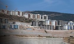 İzmir’deki felaketin üzerinden 2 yıl 4 ay  geçti... Kaç tane deprem konutu teslim edildi?
