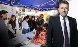 Bayraklı'da ücretsiz eğitim sınavı için geri sayım başladı... "Öğrencilerimizin her zaman yanındayız"