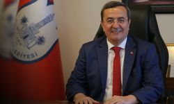 AK Parti'nin 'Büyükşehir bizi engelliyor' çıkışına Batur'dan yanıt: Tunç Başkanla her konuyu çözüyoruz!