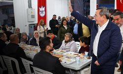 Başkan Batur, Roman vatandaşlarla iftarda buluştu... Sizler güzel insanlarsınız, sizler için ne yapsak az