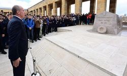 Muharrem İnce'den Anıtkabir'e ziyaret