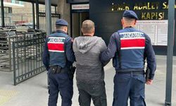 İzmir'de çeşitli suçlardan aranan 13 kişi yakalandı