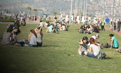 İzmir’e yaz geliyor mu? Sıcaklıklar yükseliyor