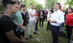 Başkan Sandal’dan gençlere mesaj: 'Sandığa gelin geleceğinizi geri alın'