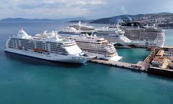 Kuşadası'na 4 kruvaziyer ile 8 bin 200 turist geldi