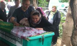 Minik Gülce'nin kahreden ölümü memleketi Alaşehir'i yasa boğdu