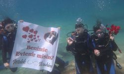 Fethiye'de su altında evlilik teklifi yapıldı