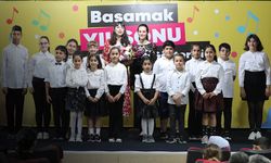 BASAMAK kursiyerlerinden sahnede renkli görüntüler