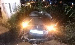 İstinat duvarından düşen otomobilin sürücüsü hayatını kaybetti