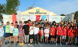 Foça yelken yarışlarıyla şenlendi