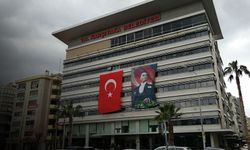 Karşıyaka Belediyesi'nden DİSK'e suç duyurusu yanıtı: Konuşularak ikna edilmeye çalışılsa da...