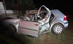 Otomobil traktöre çarptı... Feci kazada 2 kişi öldü
