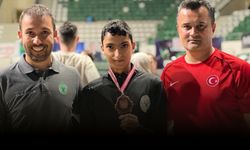 Bornovalı tekvandocu başarıya doymuyor