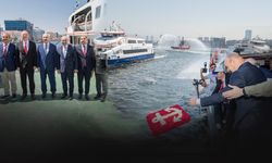 İzmir'de Kabotaj Bayramı kutlamaları... Körfez’e çelenk atıldı