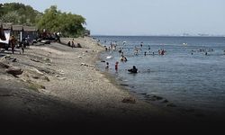Termometreler 40 dereceyi geçti... İzmirliler 'El Nino' sıcaklarına çözümü serin maviliklerde buldu