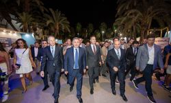 Başkan Soyer'den fuar turu