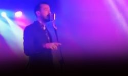 Cem Adrian'ın İzmir konserinde ilginç anlar... Seyirciye 'burası çiftleşebileceğiniz yer değil' dedi