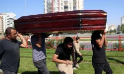 Çocuk tramvayın altında can verdi… Tabutla geldiler!