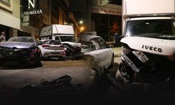 İzmir'de zincirleme kaza! Dört araca çarparak durabildi