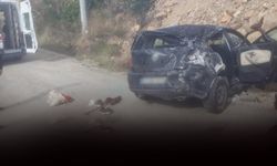 Otomobil moloz yığınına çarptı... 1 ölü, 5 yaralı!