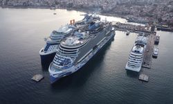 Kuşadası turist akını.. 3 Kruvaziyer gemisi limana demirledi