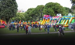 İzmir'de Çocuk Hakları Günü etkinlikleri... Minikler eğlencenin tadını doyasıya çıkardı